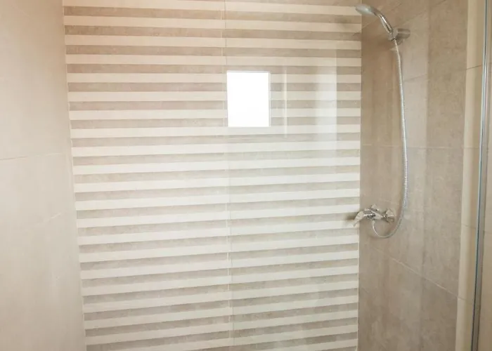 Nicopole Art & Wine בראשוב