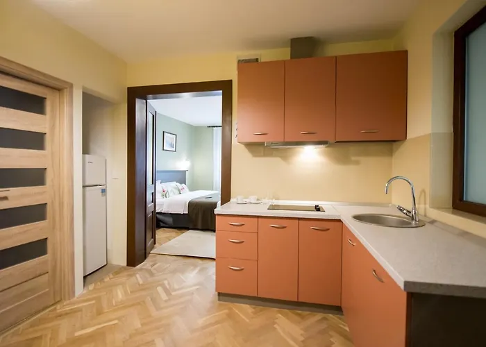 Nicopole Art & Wine בראשוב